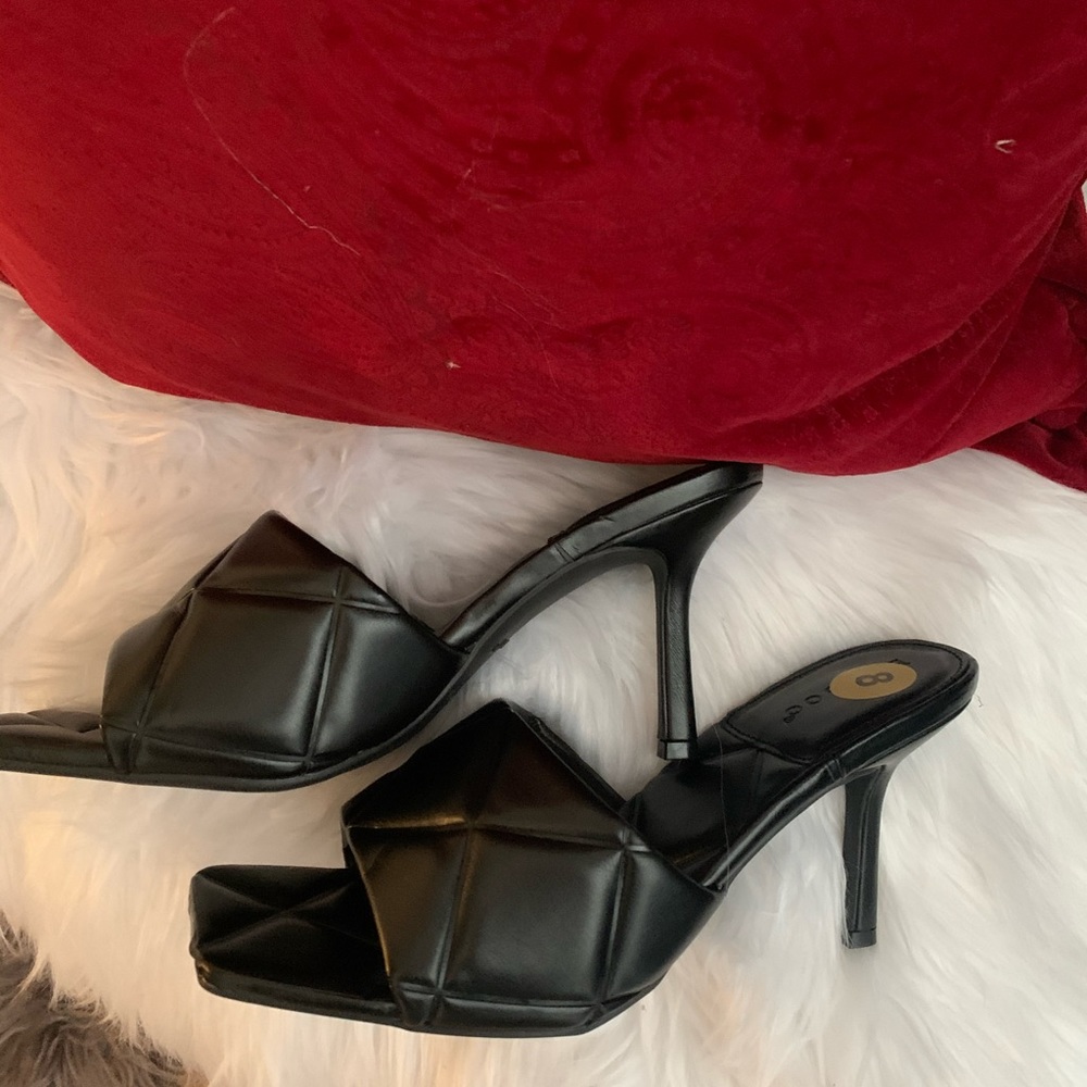 Black Quilted peep toe mules 7.5 & 8.5 - Picture 6 of 7
